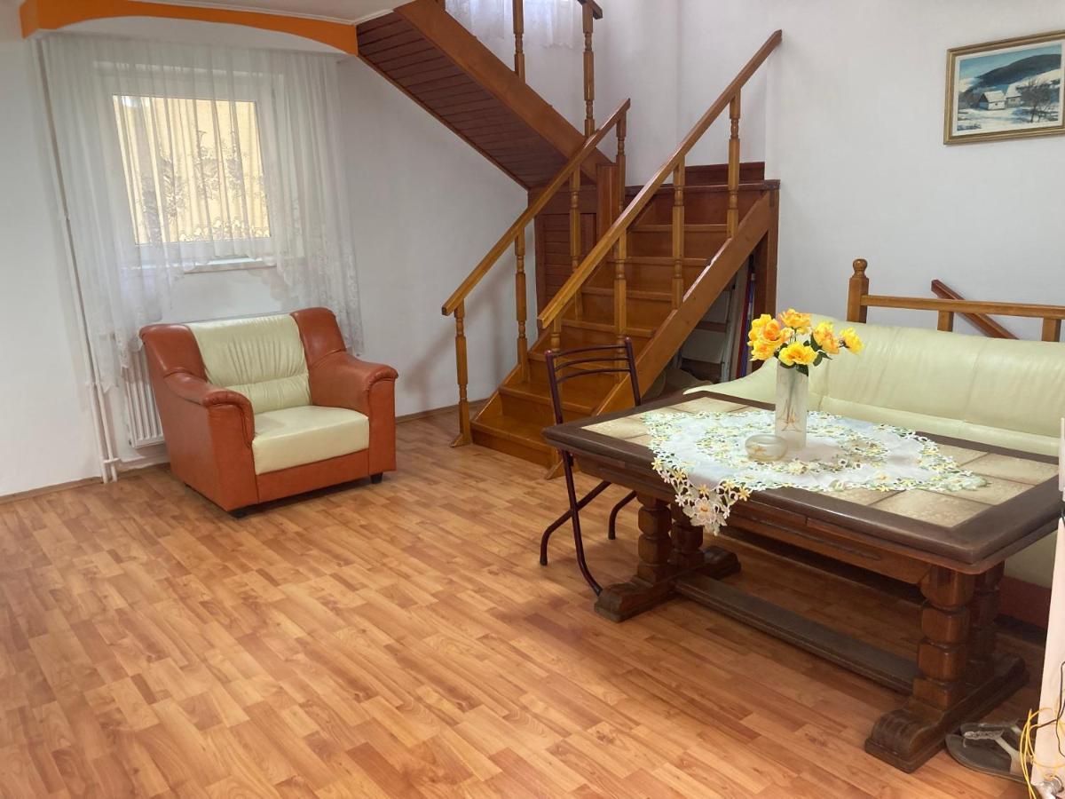 Ultracentral Apartment Near Moscovitz Palace Nagyvárad Kültér fotó