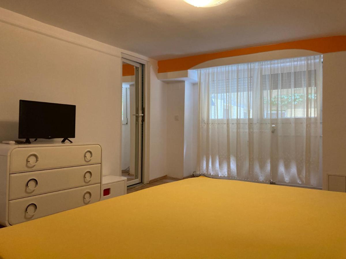 Ultracentral Apartment Near Moscovitz Palace Nagyvárad Kültér fotó