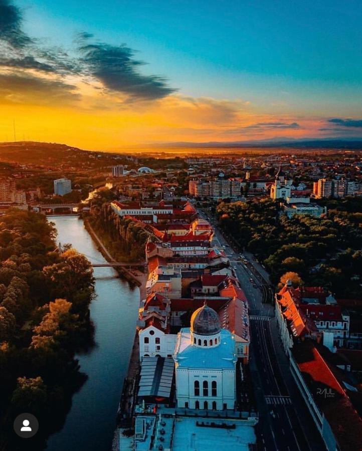 Ultracentral Apartment Near Moscovitz Palace Nagyvárad Kültér fotó